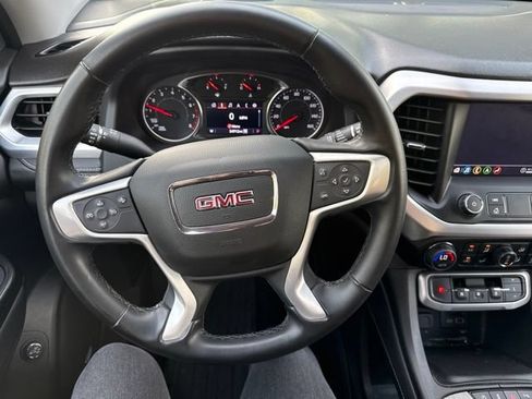 Used 2023 GMC Acadia SLT AWD/4WD image 6