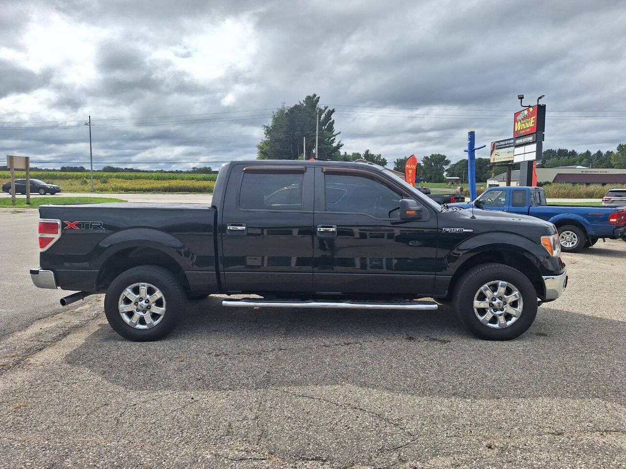 Used 2013 Ford F150 XLT w/ Luxury Equipment Group AWD/4WD image 3