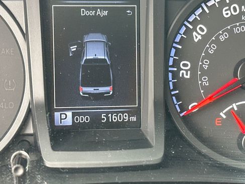 Used 2022 Toyota Tacoma SR AWD/4WD image 27