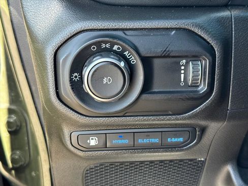 Used 2023 Jeep Wrangler Unlimited Rubicon 4xe w/ Cold Weather Group AWD/4WD image 19