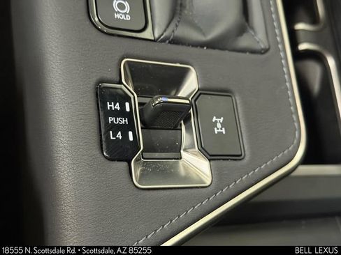 Used 2025 Lexus GX 550 AWD/4WD image 31