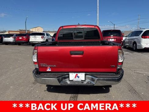 Used 2012 Toyota Tacoma 4x4 Double Cab w/ TRD Sport Pkg image 4