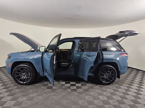 New 2026 Jeep Grand Cherokee Summit AWD/4WD image 17