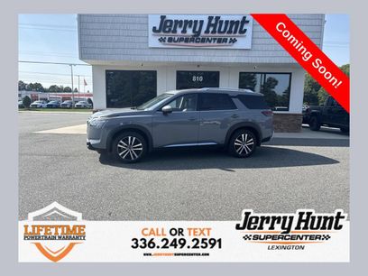 Used 2025 Nissan Pathfinder Platinum