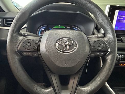 Used 2025 Toyota RAV4 LE AWD/4WD image 28