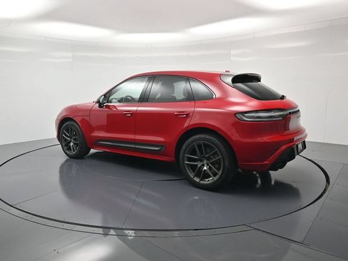 Certified 2024 Porsche Macan Turbo AWD/4WD image 3