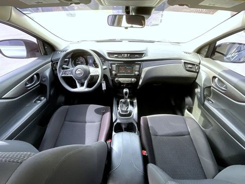 Used 2021 Nissan Rogue Sport S image 15