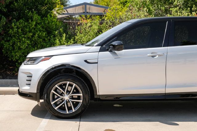 Used 2026 Land Rover Discovery Sport Landmark AWD/4WD image 15