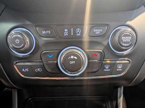 Used 2021 Jeep Cherokee Latitude Lux image 21