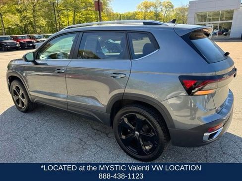 Certified 2025 Volkswagen Taos SEL w/ Black Wheel Plus Package AWD/4WD image 8