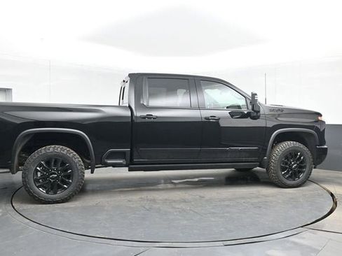 New 2026 Chevrolet Silverado 2500 High Country w/ High Country Premium Package AWD/4WD image 15