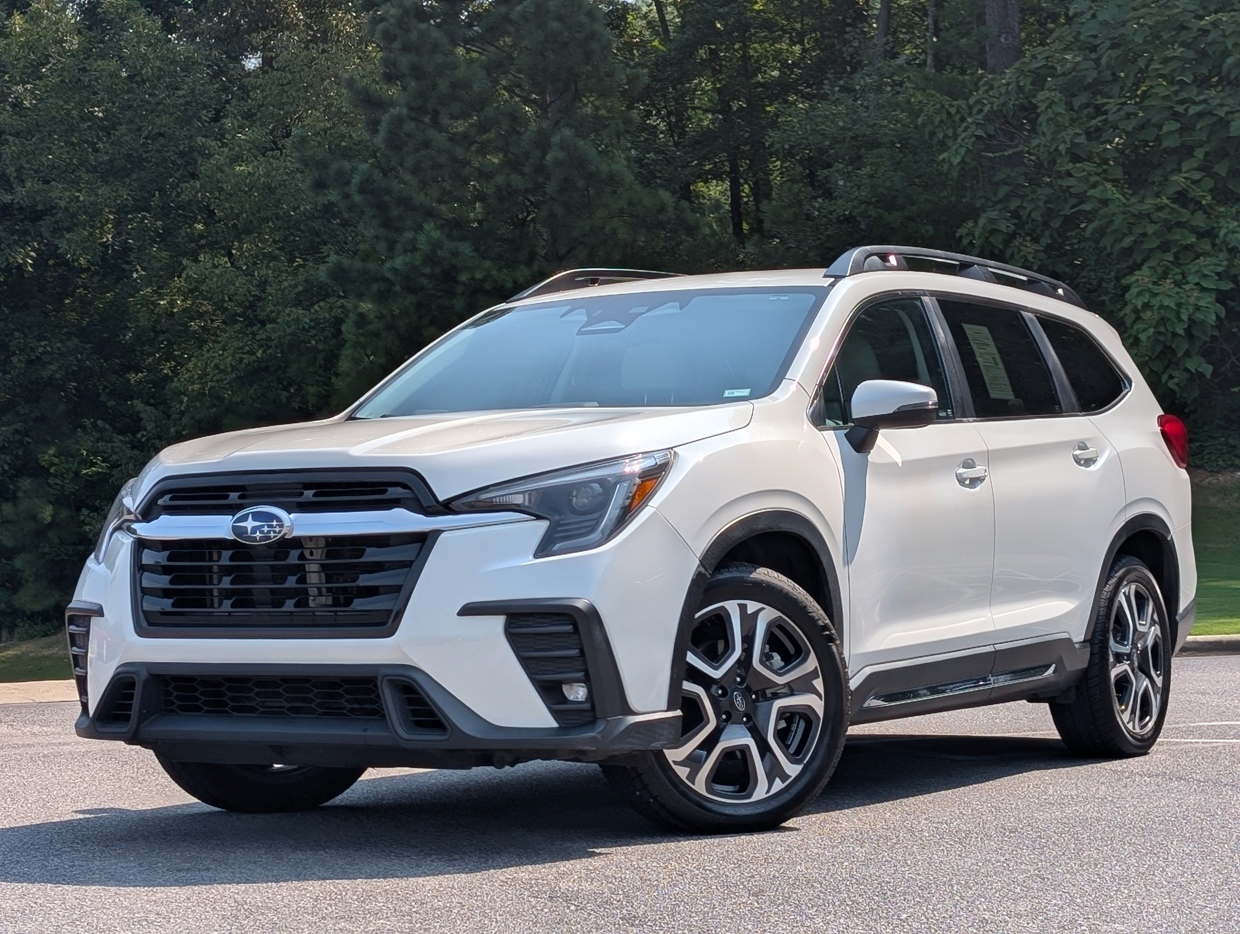 Used 2023 Subaru Ascent Limited AWD/4WD image 4