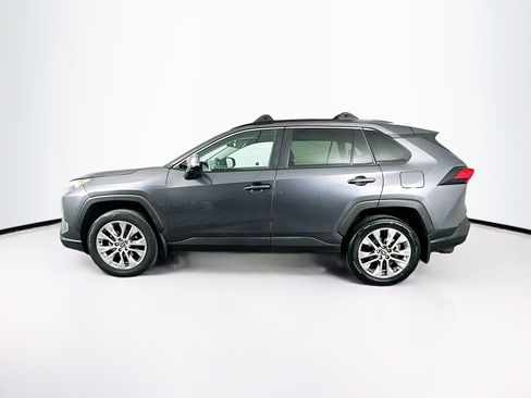 Used 2023 Toyota RAV4 XLE Premium image 4