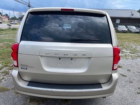 Used 2014 Dodge Grand Caravan American Value Package FWD image 6