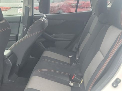 Used 2021 Subaru Crosstrek 2.0i Premium image 16