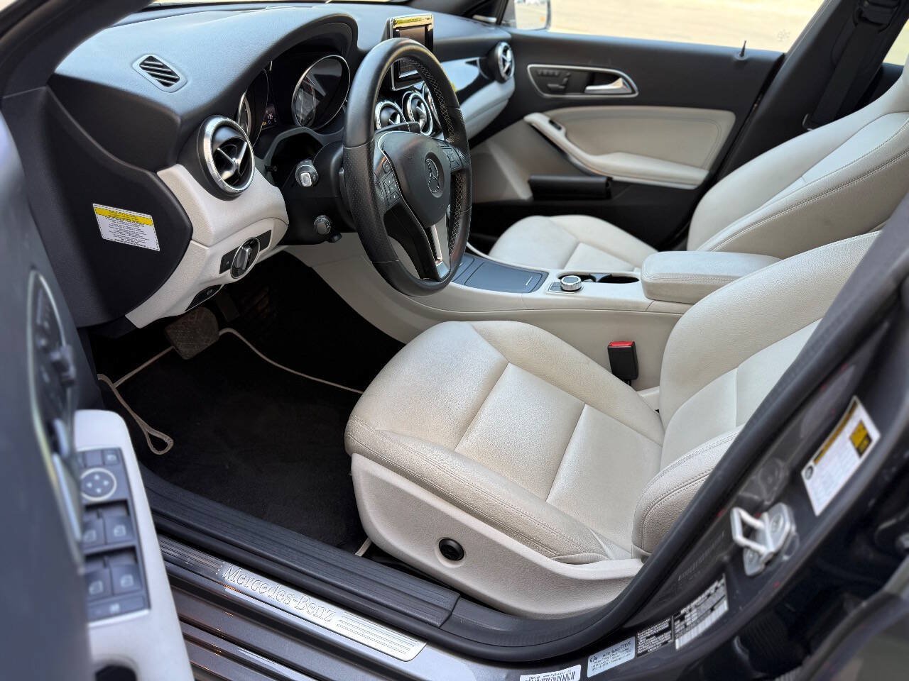 Used 2014 Mercedes-Benz CLA 250 image 17