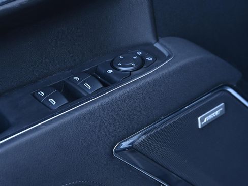 Used 2025 GMC Sierra 1500 Elevation image 29