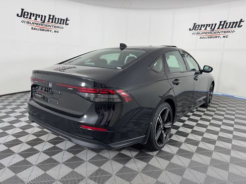 Used 2026 Honda Accord SE image 7