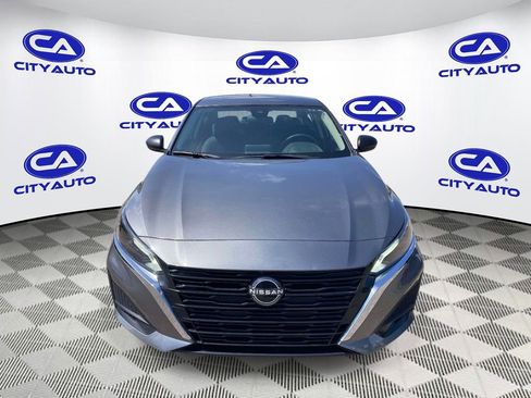 Used 2025 Nissan Altima 2.5 SV FWD image 8