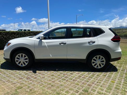 Used 2019 Nissan Rogue S FWD image 22