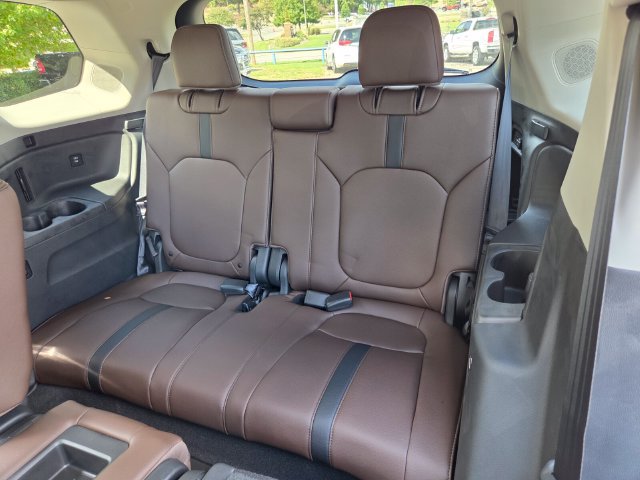 New 2026 Honda Pilot Touring image 13