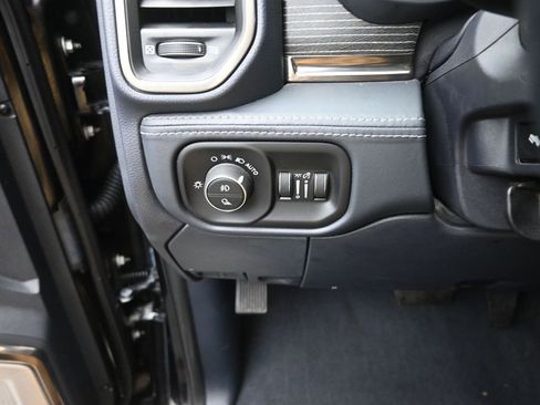 Used 2022 RAM 2500 Limited image 33