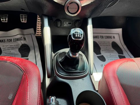 Used 2012 Hyundai Veloster w/ Style Pkg FWD image 14