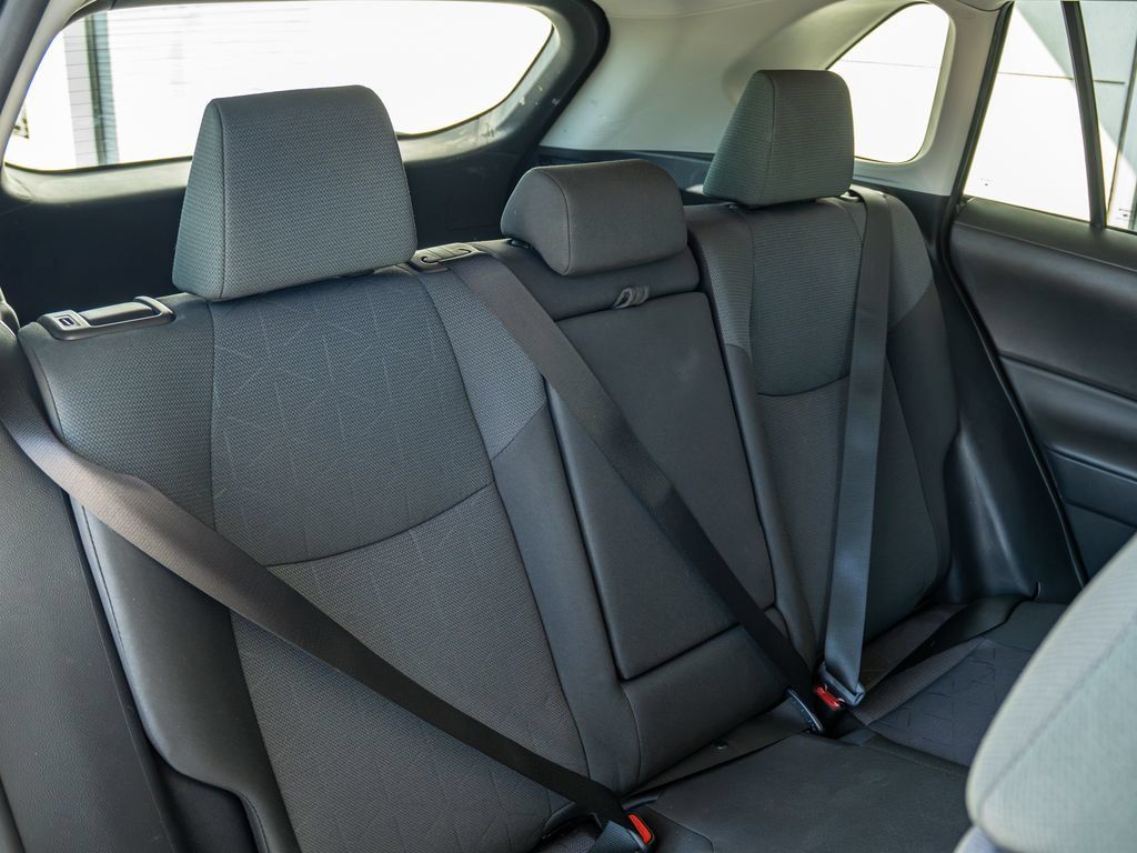 Used 2025 Toyota RAV4 XLE FWD image 17