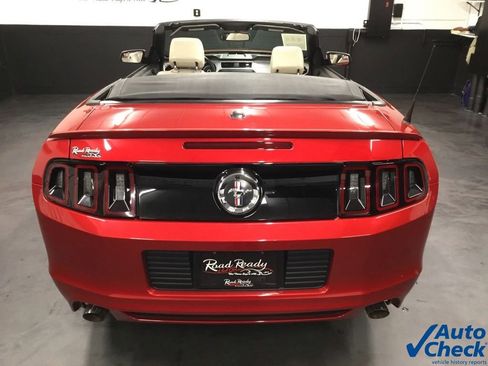 Used 2013 Ford Mustang Premium RWD image 9