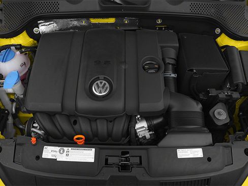 Used 2013 Volkswagen Beetle 2.5 FWD image 13