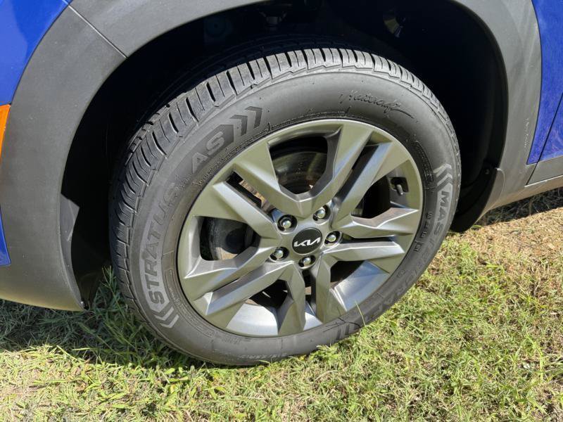 Used 2022 Kia Seltos LX AWD/4WD image 7