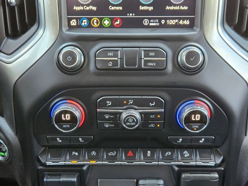 Used 2021 Chevrolet Silverado 1500 LT Trail Boss image 17