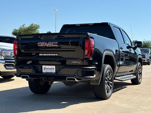 Used 2023 GMC Sierra 1500 AT4 w/ AT4 Preferred Package AWD/4WD image 8