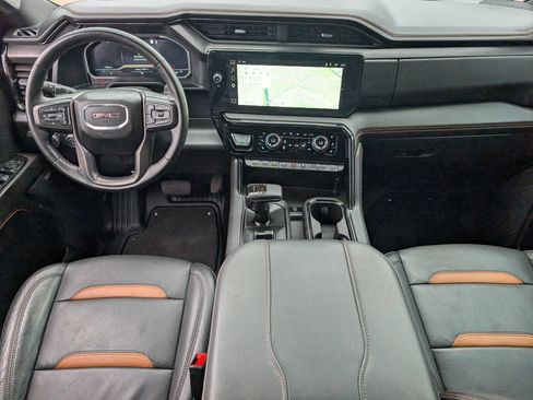 Used 2024 GMC Sierra 1500 AT4 w/ AT4 Premium Package AWD/4WD image 9