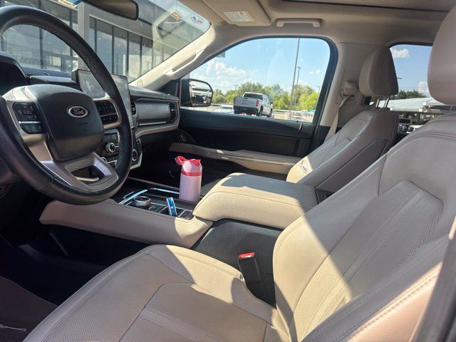 Used 2024 Ford Expedition Limited RWD image 5