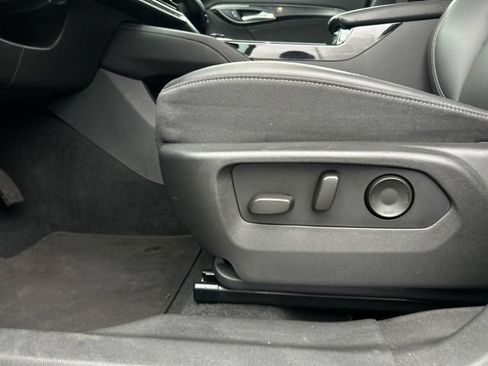 Certified 2024 Buick Envision Preferred AWD/4WD image 31