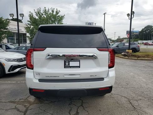 Used 2023 GMC Yukon SLT w/ SLT Luxury Package AWD/4WD image 5