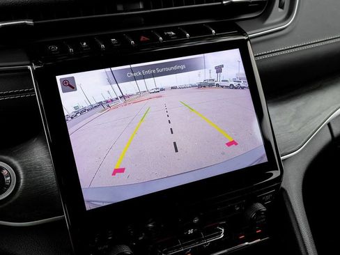 Used 2022 Jeep Grand Cherokee L Limited image 31