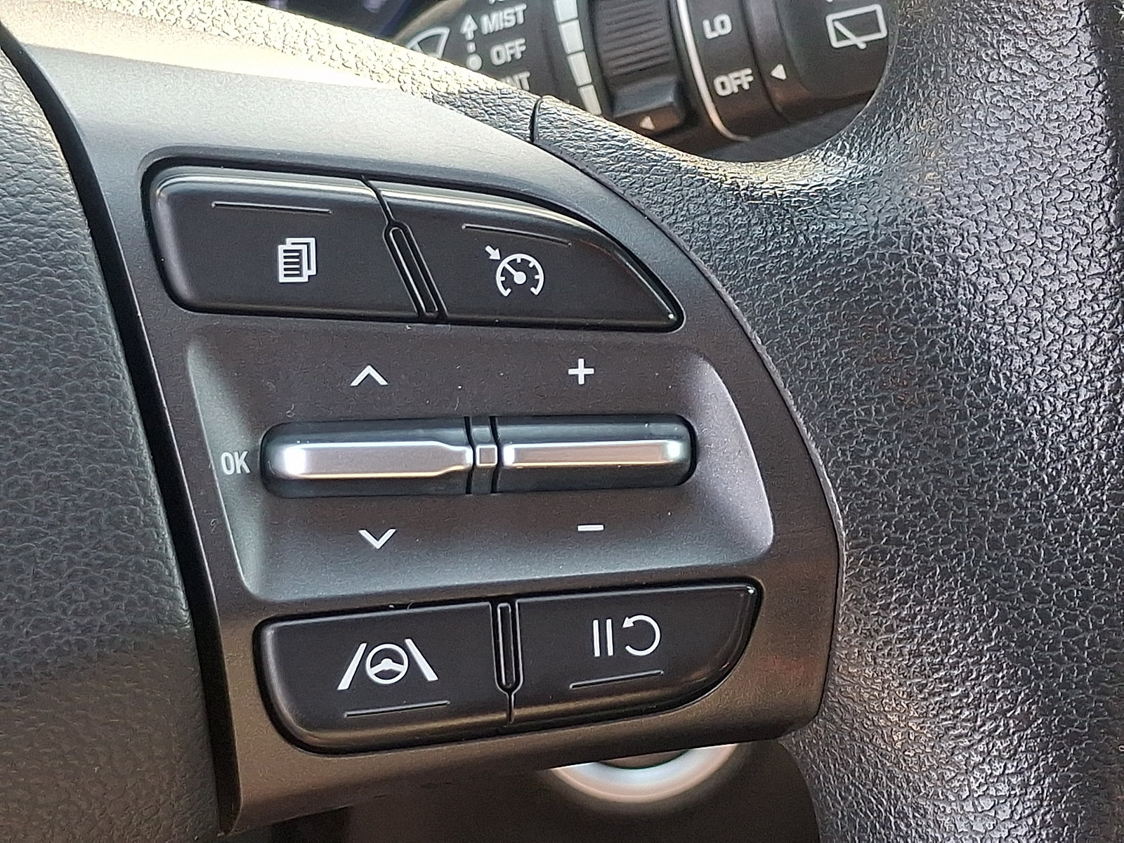 Used 2022 Hyundai Kona SEL AWD/4WD image 26