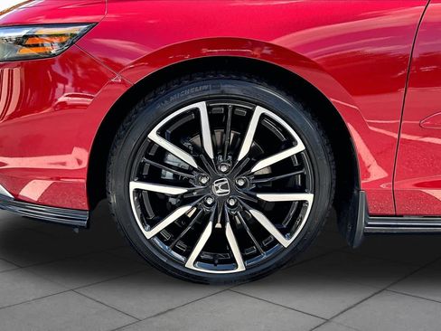 Used 2024 Honda Accord Touring image 11