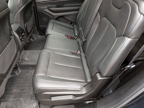 Used 2024 Jeep Grand Cherokee L Limited image 25