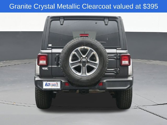 Used 2022 Jeep Wrangler Unlimited Sahara w/ Cold Weather Group AWD/4WD image 11