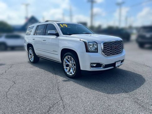 Used 2019 GMC Yukon Denali w/ Denali Ultimate Package AWD/4WD image 11
