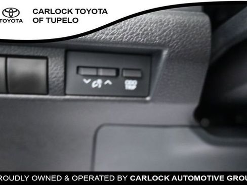 Used 2026 Toyota Sienna LE FWD image 24