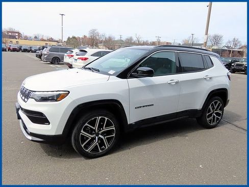 Used 2025 Jeep Compass Limited w/ Elite Group image 3