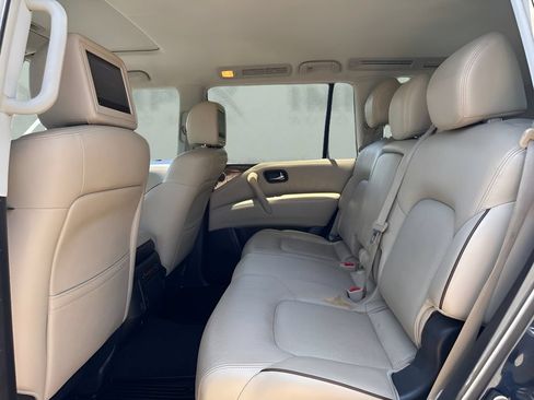 Used 2018 Nissan Armada Platinum w/ Interior Lighting Package RWD image 13