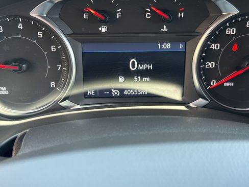 Used 2024 GMC Terrain SLT AWD/4WD image 31