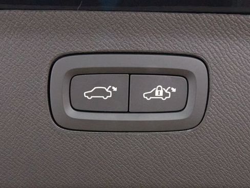 Certified 2023 Volvo XC90 B6 Ultimate AWD/4WD image 29
