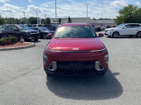 Used 2025 Hyundai Kona SEL AWD/4WD image 2