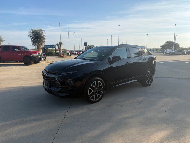 Used 2023 Chevrolet Blazer RS w/ Driver Confidence II Package FWD image 2